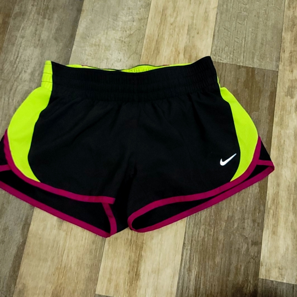 Womens xs nike shorts
